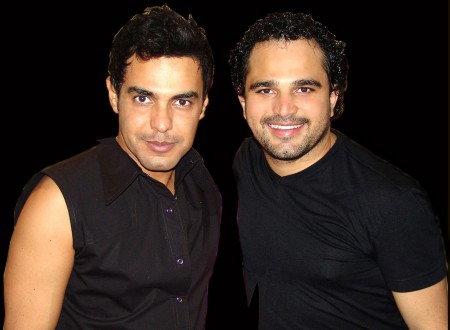 Depois da briga, Zezé Di Camargo e Luciano fazem revelações a Chris Flores